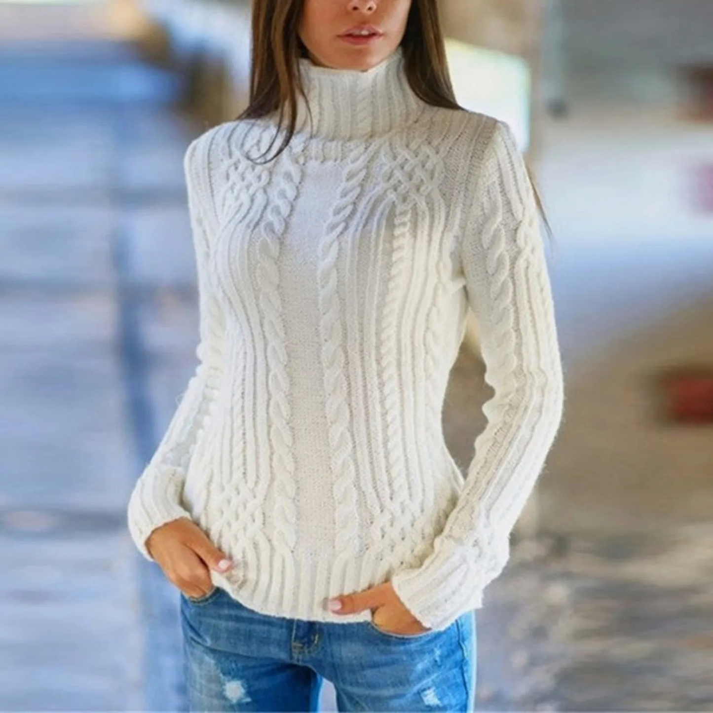 Yerly Sweater | Pull à col roulé en tricot câblé pour femmes