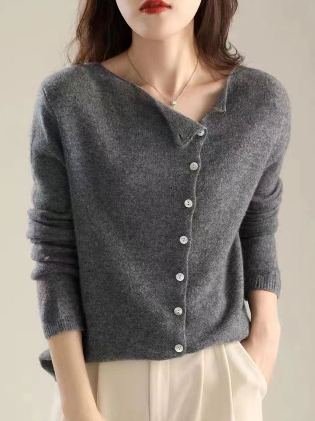 Winona Cardigan - Cardigan en maille douce avec fermeture boutonnée et col rond