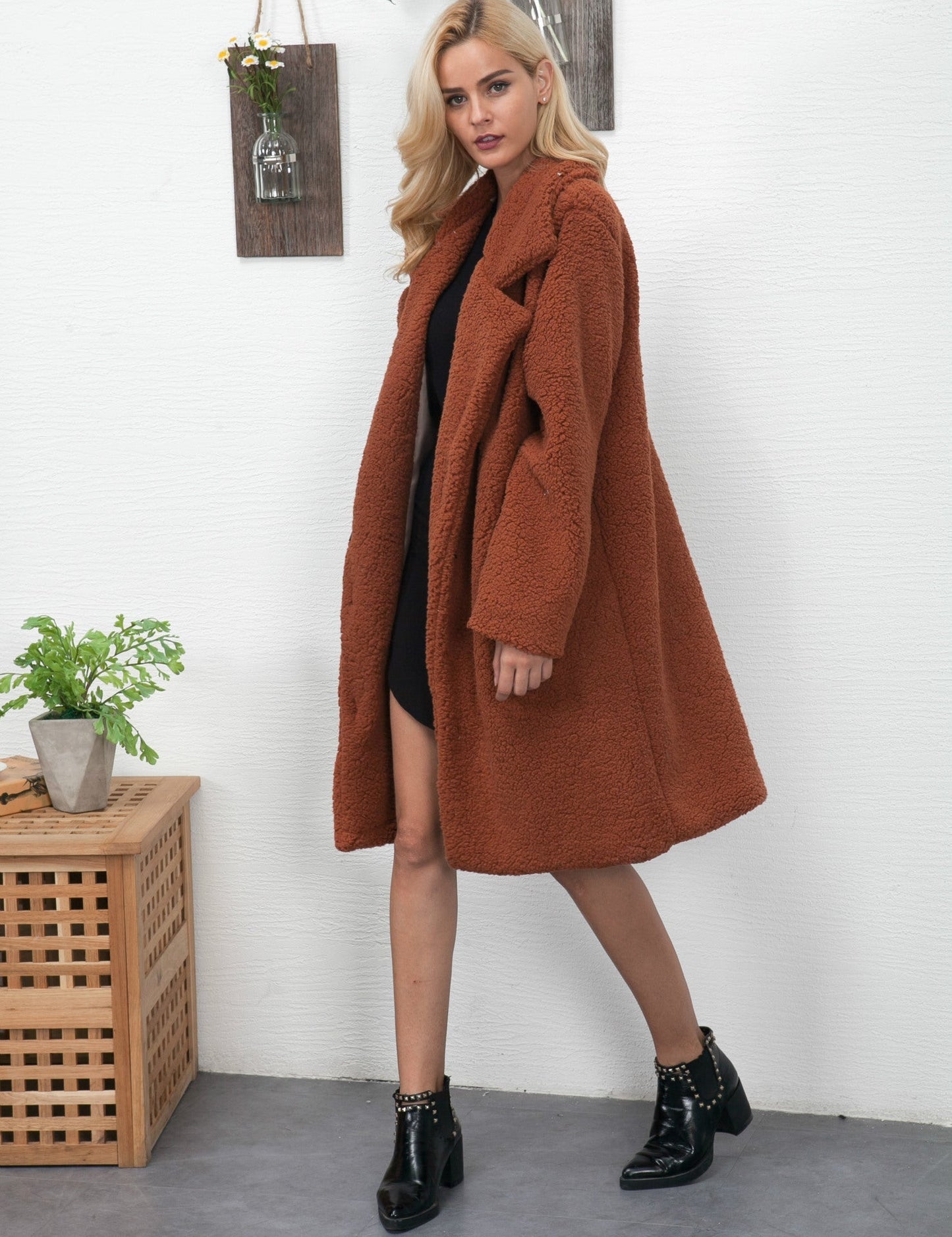 Long manteau en teddy pour femme