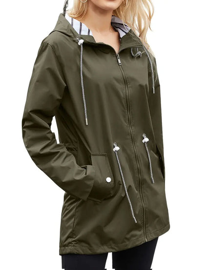 Veste de pluie imperméable stylée avec capuche et poches pour femmes | Parfait pour les activités de plein air en automne/hiver