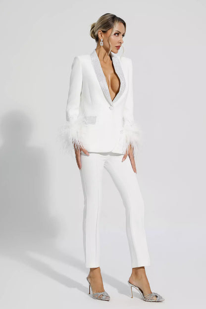 Eva | Blazer serti de diamants et de plumes