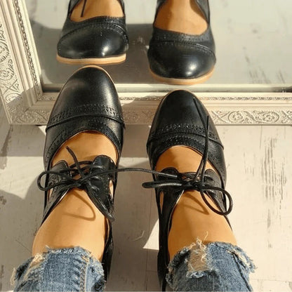 Peninna Shoes | Chaussures à lacets vintage avec talon et découpe