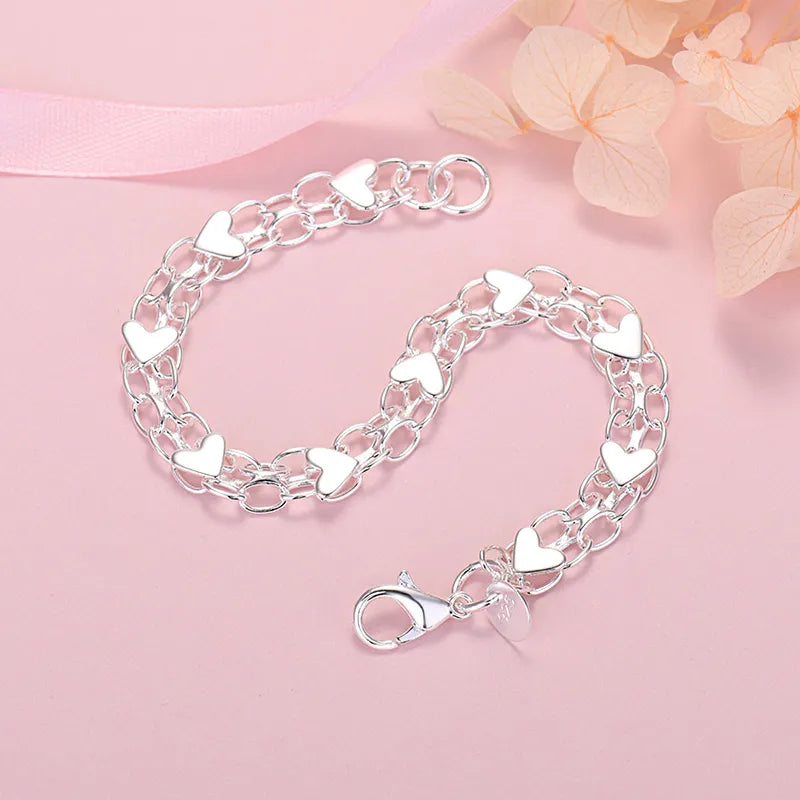 Bracelet classique en argent en forme de coeur | Luxe et élégance