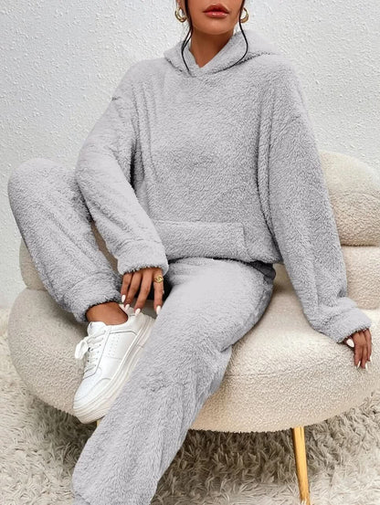 Ensemble pull à capuche et pantalon de jogging confortables, douillets et stylés en forme d'ourson pour femmes