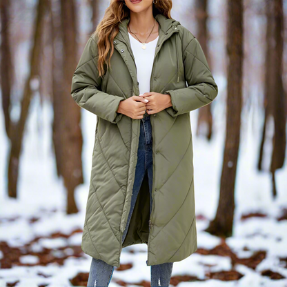 Veste d'hiver stylée avec capuche pour les aventurières à la pointe de la mode