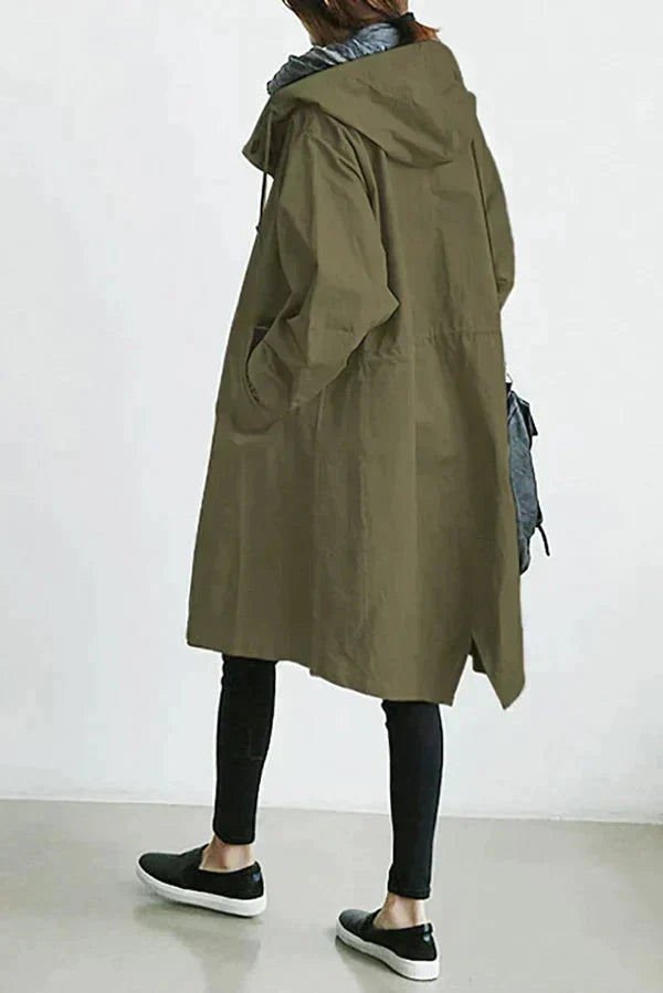 Manteau de pluie pour les femmes qui suivent la tendance