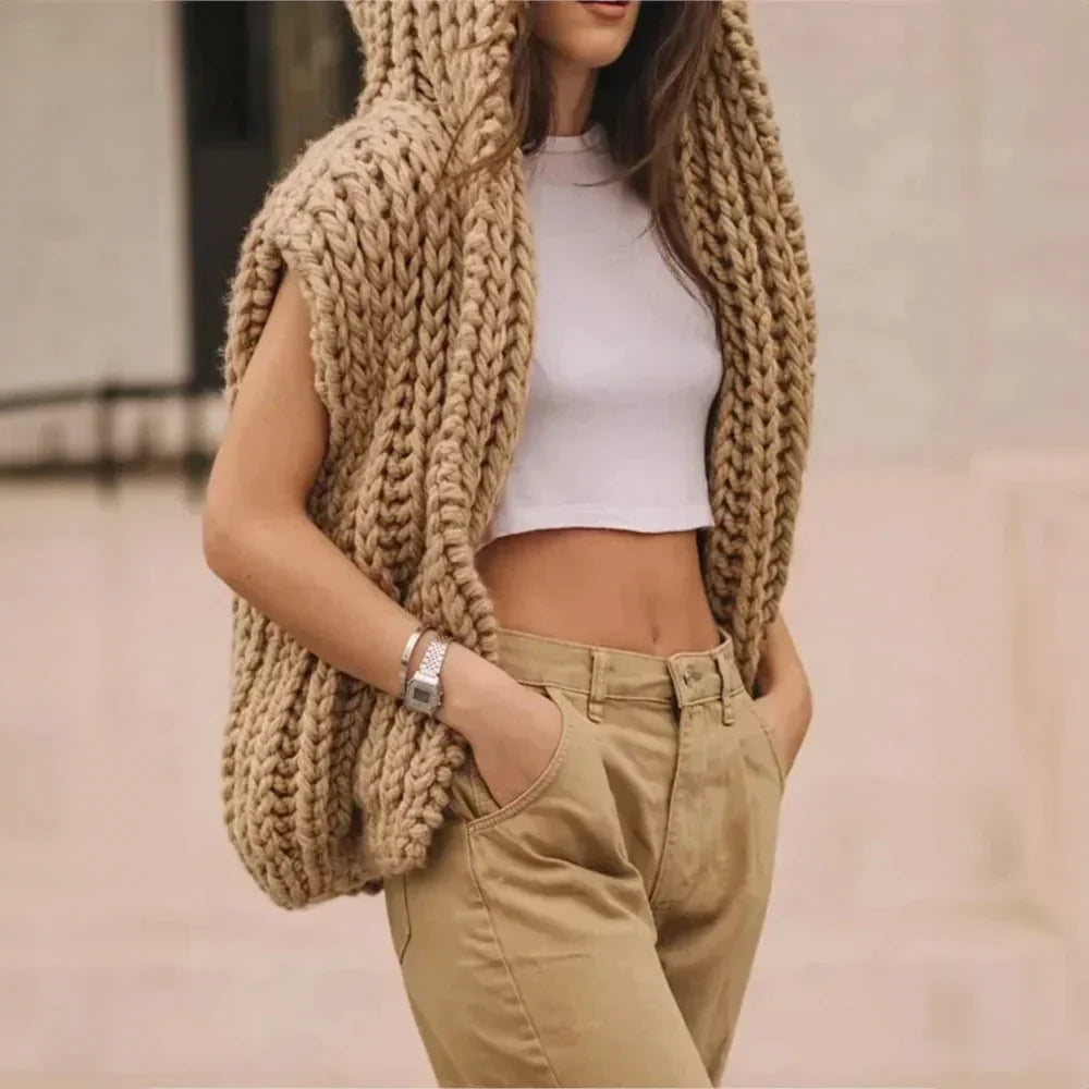 Gilet en tricot grossier avec capuche - Zoie