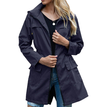 Julie – Manteau de pluie automnal avec détails stylés